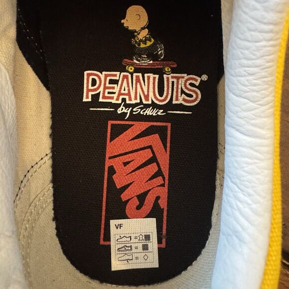 Vans Old Skool x Peanuts Charlie Brown Shoes main image 4